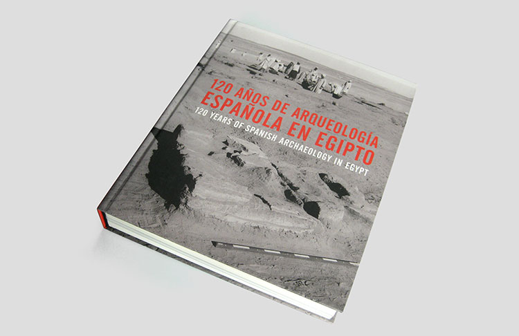 Diseño de cubierta catálogo 120 años de arqueología española en Egipto