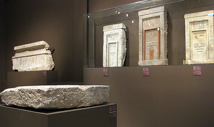 Vista de la exposición 120 años de arqueología española en Egipto